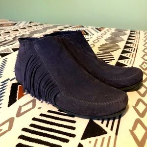 Minnetonka Zip-up Booties